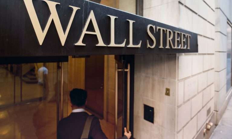 Wall Street se pinta de verde ante el impulso dado al sector bancario