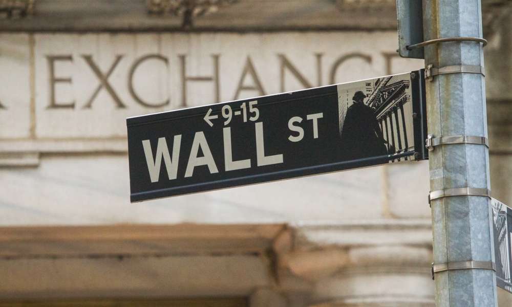 Wall Street profundiza liquidación; Dow Jones se desliza a su peor semana desde junio de 2022