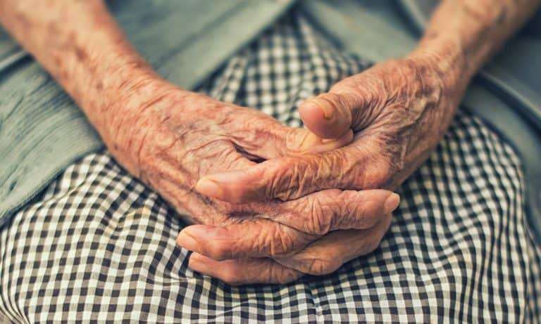 ¿Cómo llegar la jubilación siendo feliz? Estos son 5 tips de personas de 100 años de edad