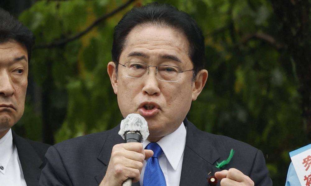 Primer ministro de Japón reanuda campaña tras explosión