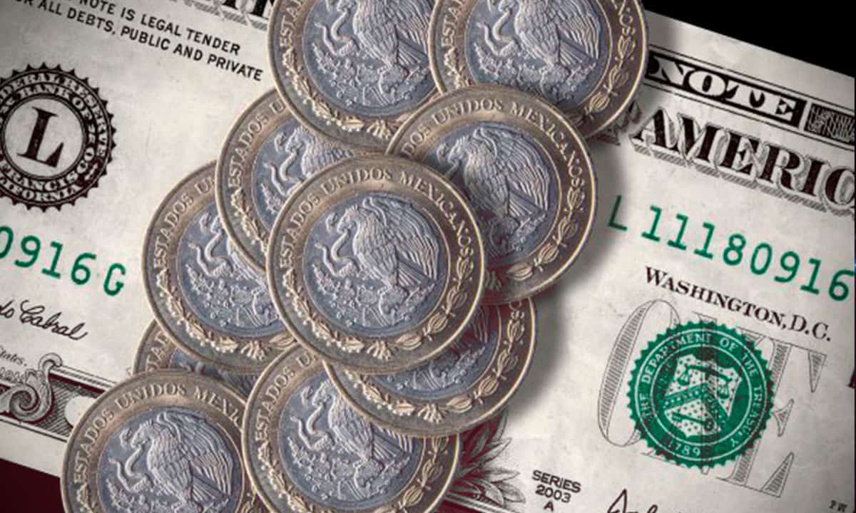 Peso mexicano se deprecia ante el dólar previo al dato inflacionario de EU