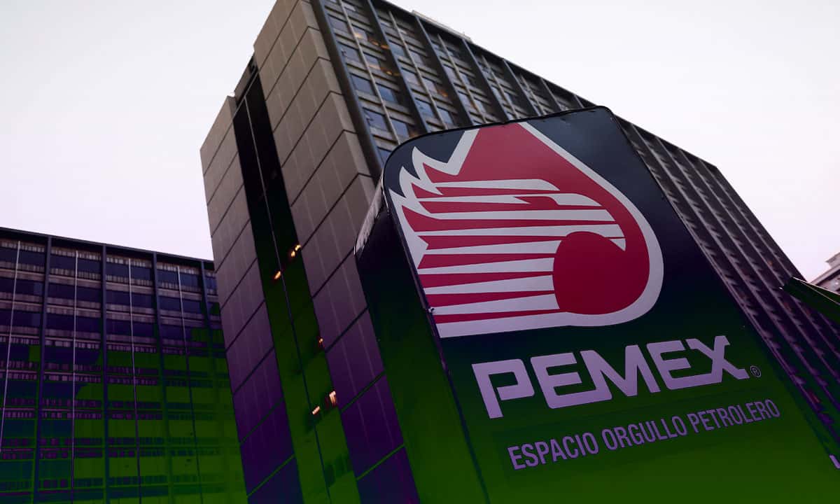 Paquete Económico 2024: Pemex tendrá superávit de 145,000 mdp; pagará sólo 35% de DUC