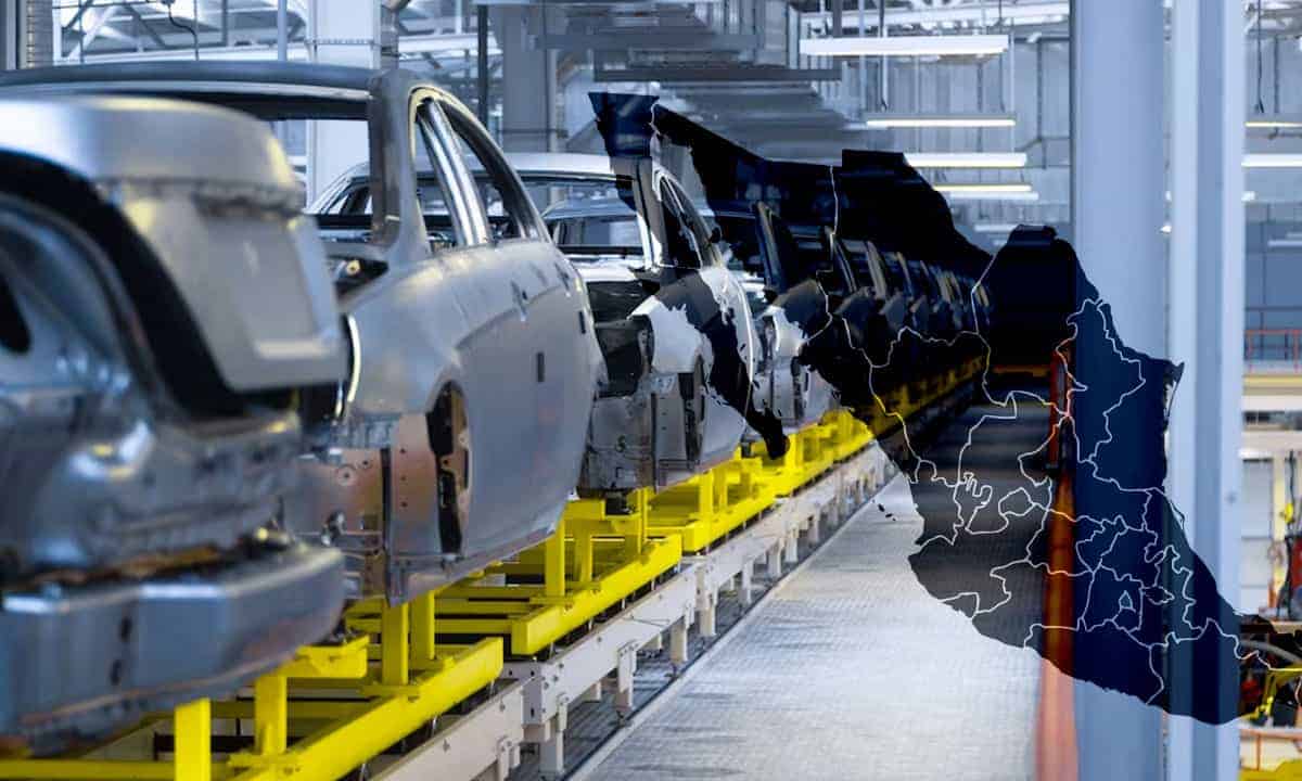 Producción de autos en México desacelera 14.9% mensual a 294,550 unidades en abril