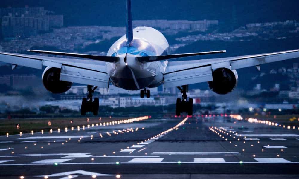Reforma a las leyes de aeropuertos y aviación civil entran en vigor; Sedena protegerá el espacio aéreo 