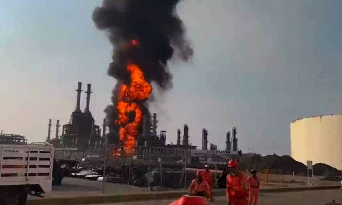 refinería Pemex explosión