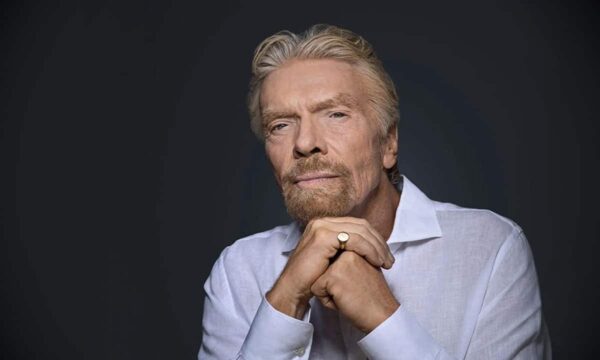 Richard Branson defiende los viajes espaciales y asegura que benefician a la Tierra