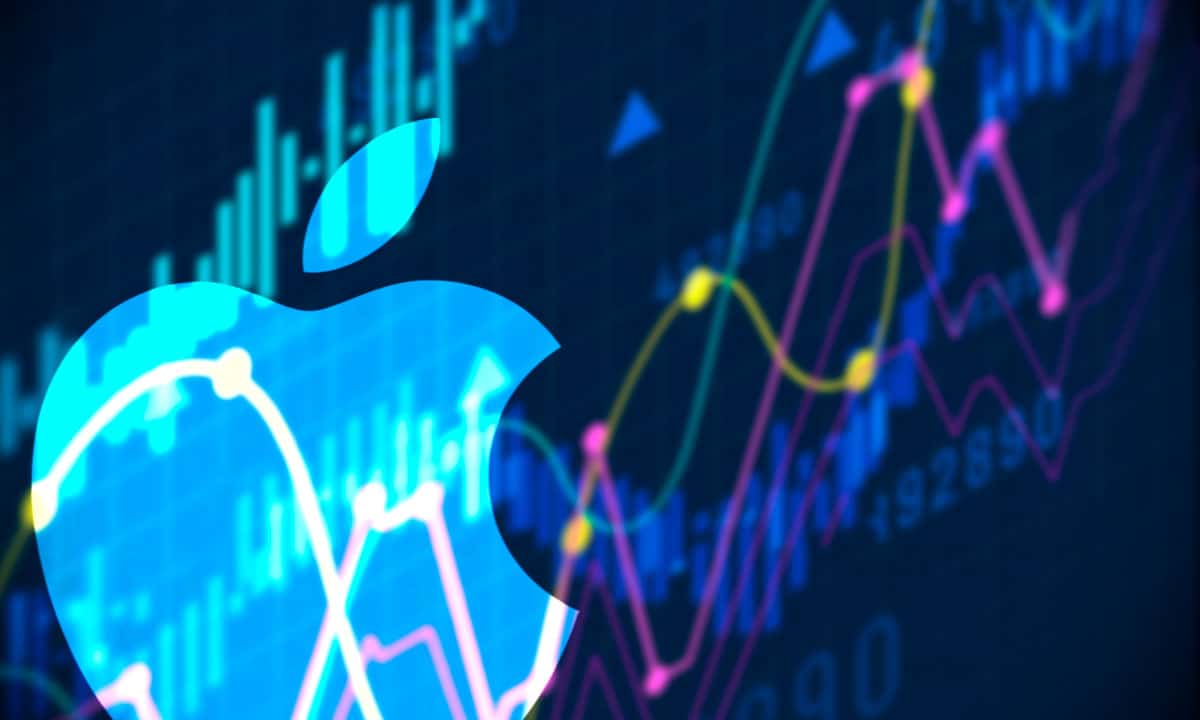 Acciones de Apple registran récord y rozan los 3 billones de dólares de valor de mercado