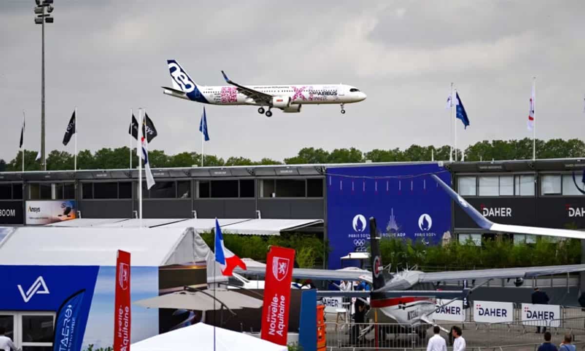 Aerolíneas y fabricantes concretan negociaciones en el Salón de Aeronáutica de París