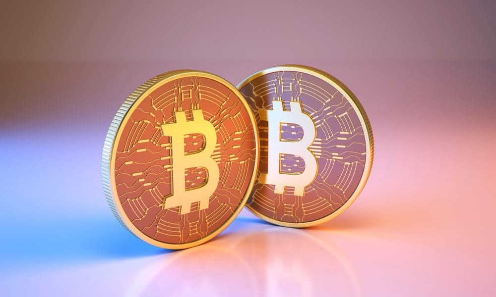 Bitcoin repunta 3% a más de 31,000 dólares, su nivel más alto en un año