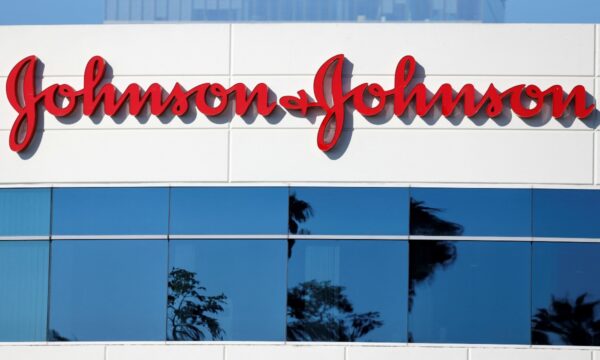 Johnson & Johnson supera las estimaciones en el 2T23 y espera mayor crecimiento para el año