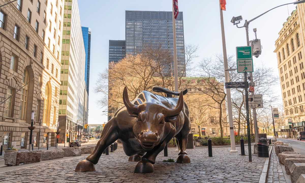 Wall Street y la BMV cierran julio con ganancias; Nasdaq y S&P 500 suman cinco meses al alza
