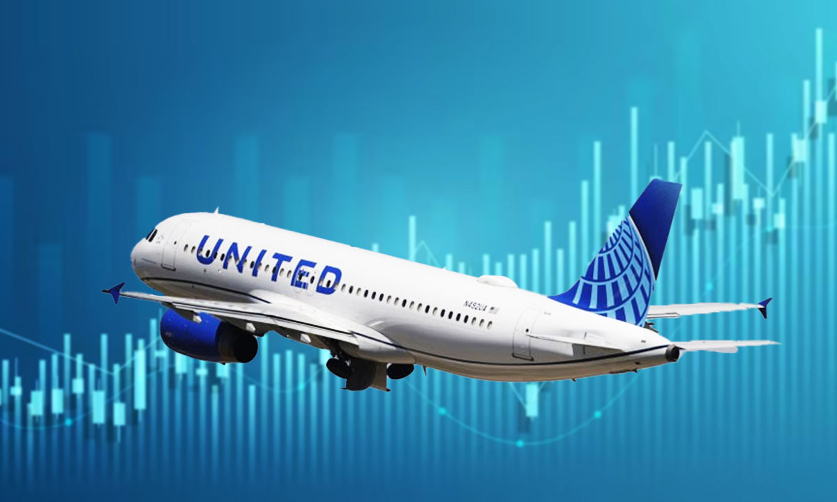 Viajes internacionales impulsan las ganancias de United Airlines en el 2T23; ingresos repuntan a 14,180 mdd