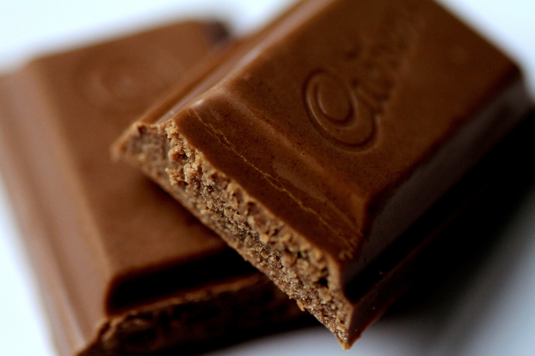Perspectivas de fabricantes de chocolate bajan a medida que aumentan los precios del cacao