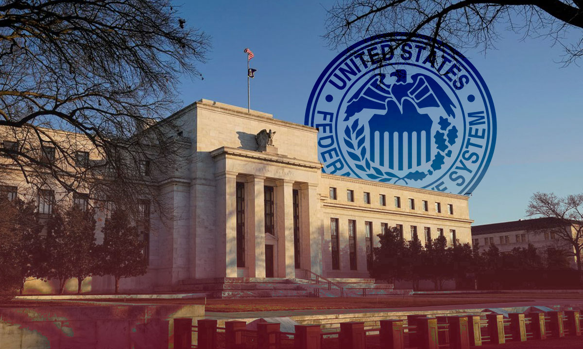 Fed mantendría su política restrictiva ante los riesgos al alza de la inflación