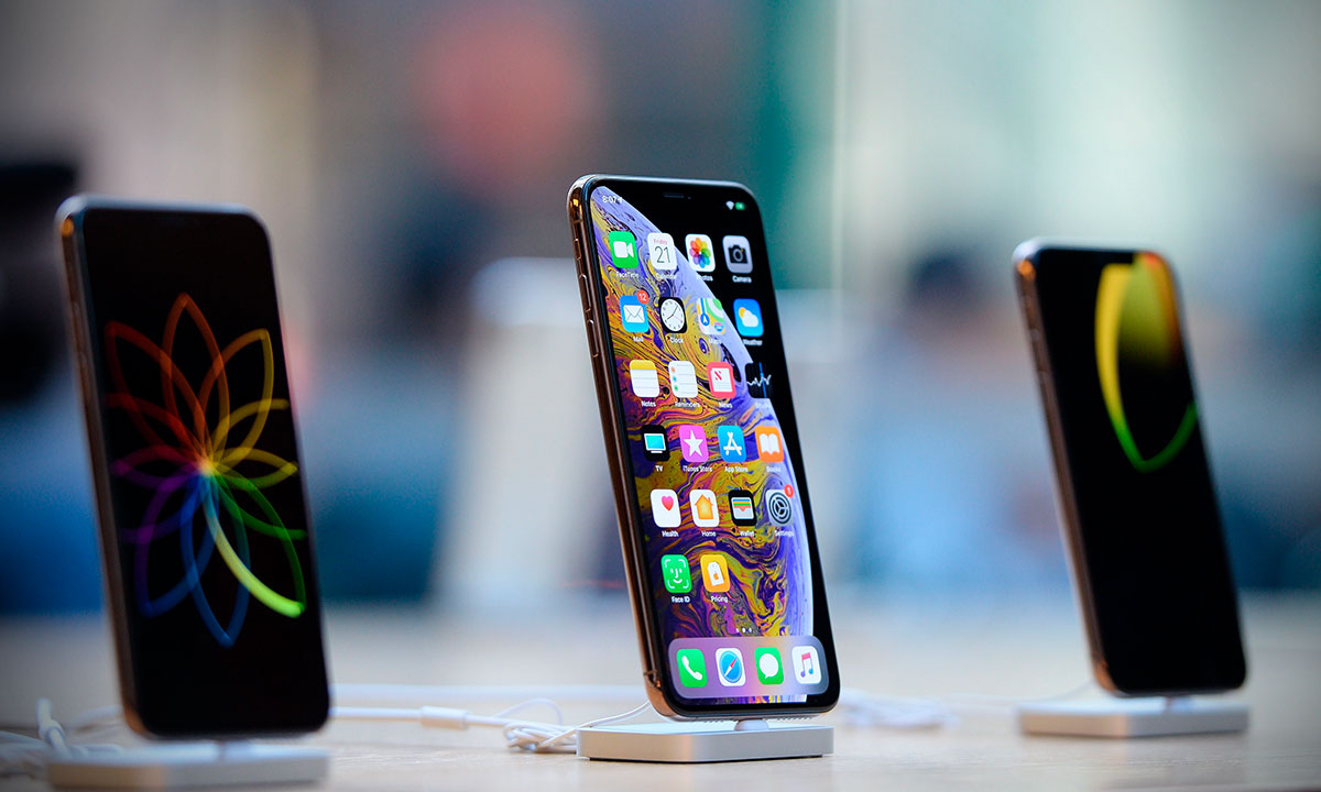 Envíos de smartphones caerían 6% este año, el peor resultado en una década; Apple sería el ganador