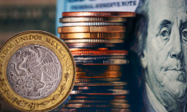 Peso mexicano se aprecia 0.22% en la antesala del dato inflacionario de EU