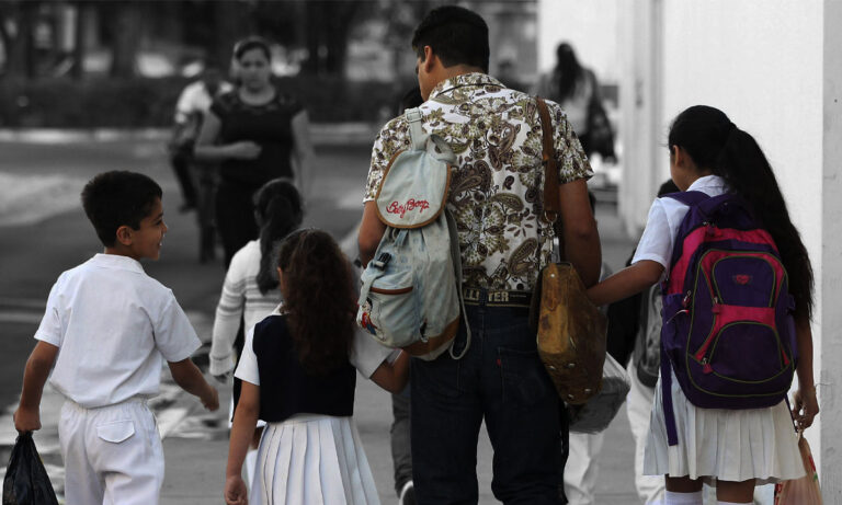 Regreso a clases: padres de familia gastan hasta 6,000 pesos por estudiante 