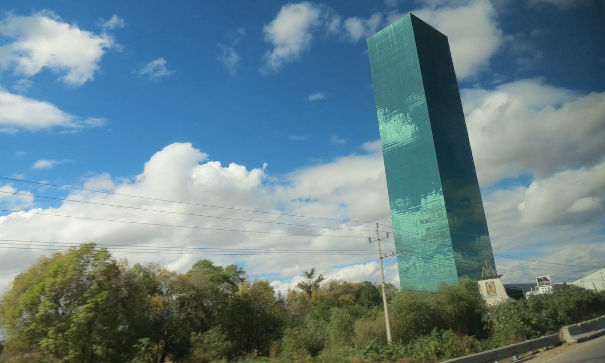 Torre Santa Julia, el misterioso rascacielos de la México-Puebla