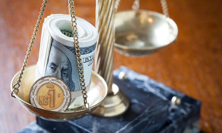 Peso sigue con su racha positiva al apreciarse 0.58% ante el dólar; cotiza en 17.14 unidades