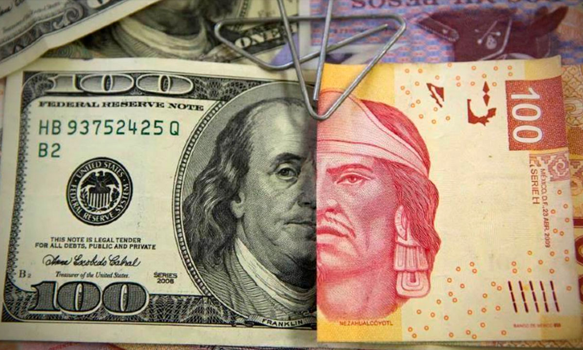 Peso mexicano retrocede tras la decisión de la Fed de mantener la tasa de interés sin cambios