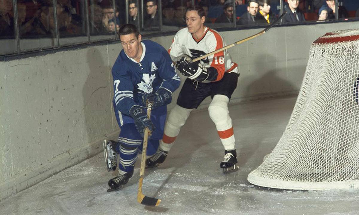 El fundador de Tim Hortons era un jugador de hockey