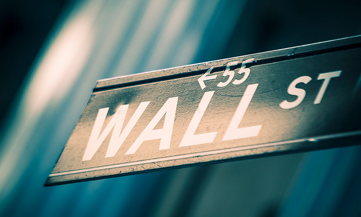 Wall Street retrocede tras la publicación del ISM, que da pie para más aumentos a la tasa de interés