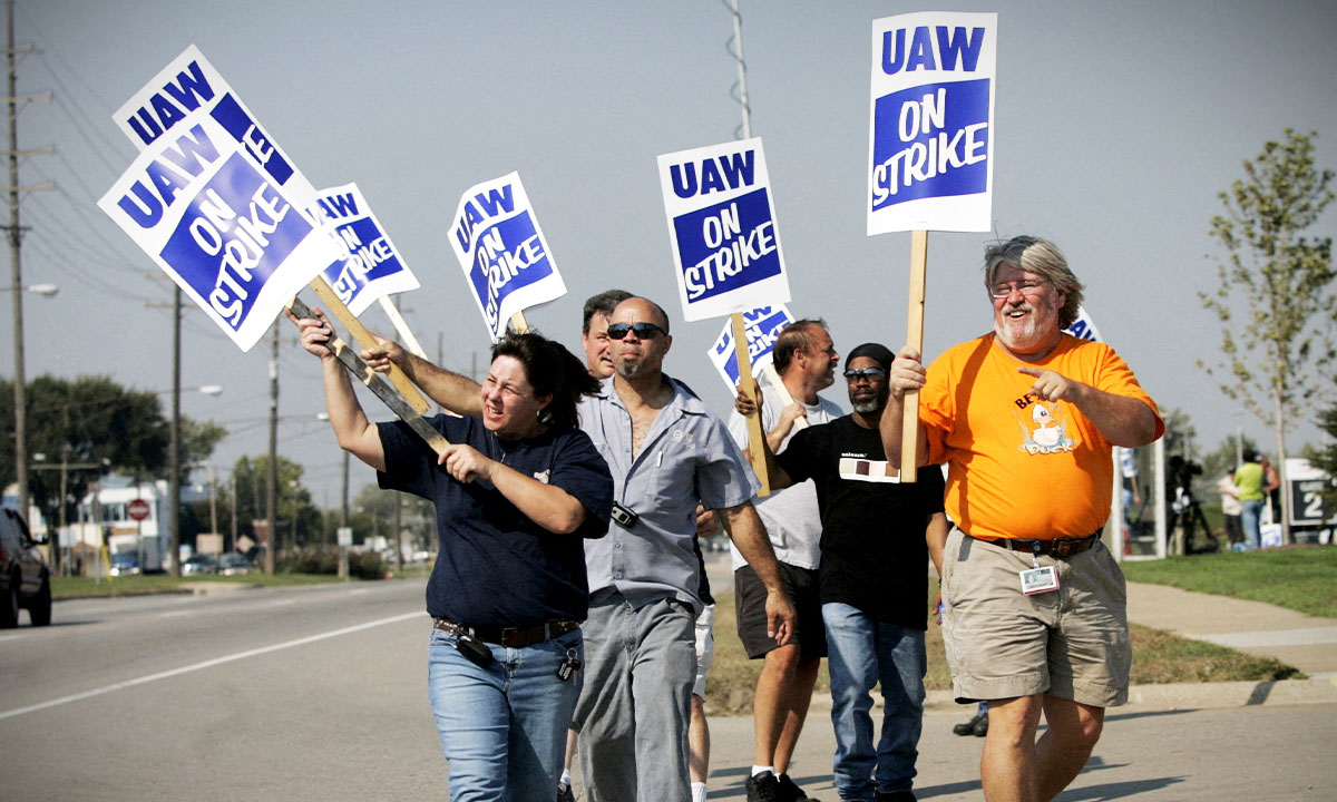 UAW da respiro a las automotrices estadounidenses: no declara nuevas huelgas