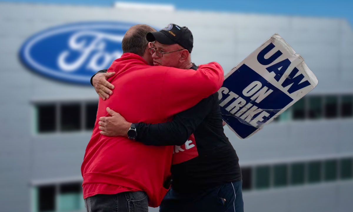 Trabajadores del UAW ratifica acuerdo con Ford en planta de Chicago
