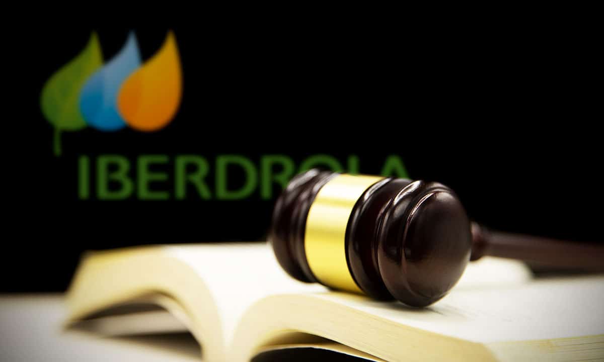 CRE autoriza a Iberdrola cambio de permiso en una planta que acarrea multa histórica