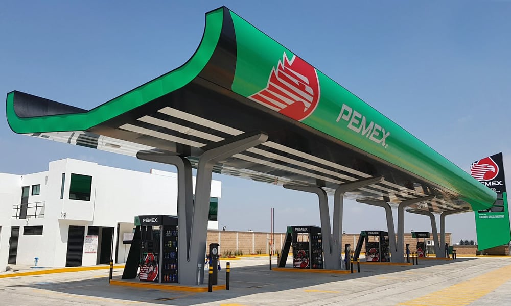 Pemex restablece servicio en 35 gasolineras en Acapulco tras afectaciones por huracán Otis