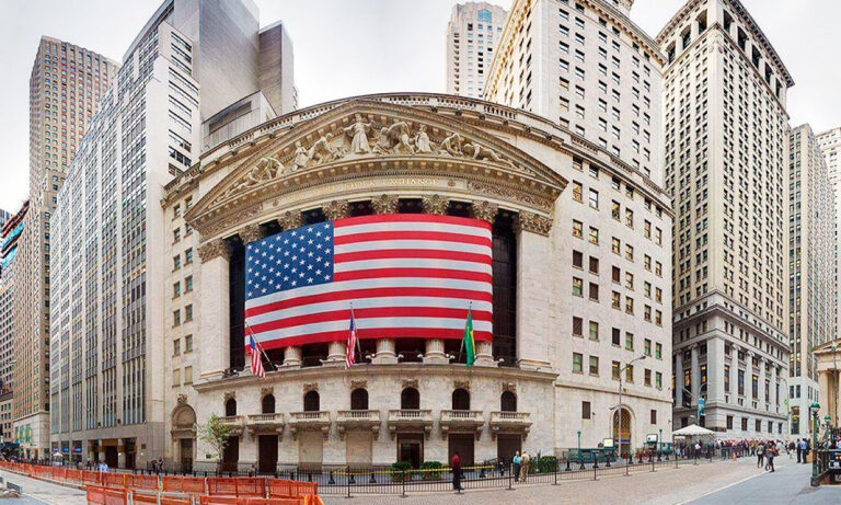 Wall Street se pinta de rojo ante expectativas de que la Fed mantenga alta la tasa de interés