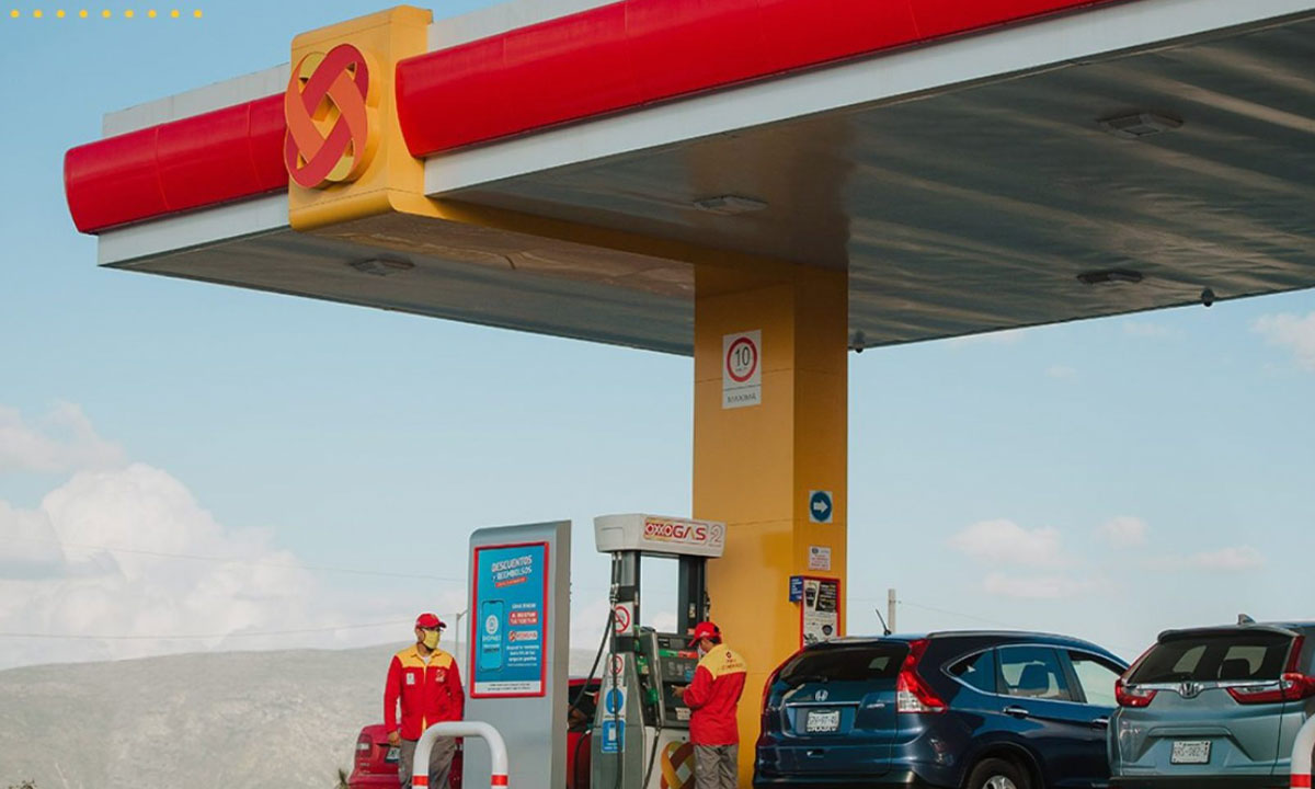 ¿Cuántas gasolineras tiene Femsa en 2023?