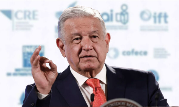 AMLO va de nueva cuenta contra los órganos autónomos