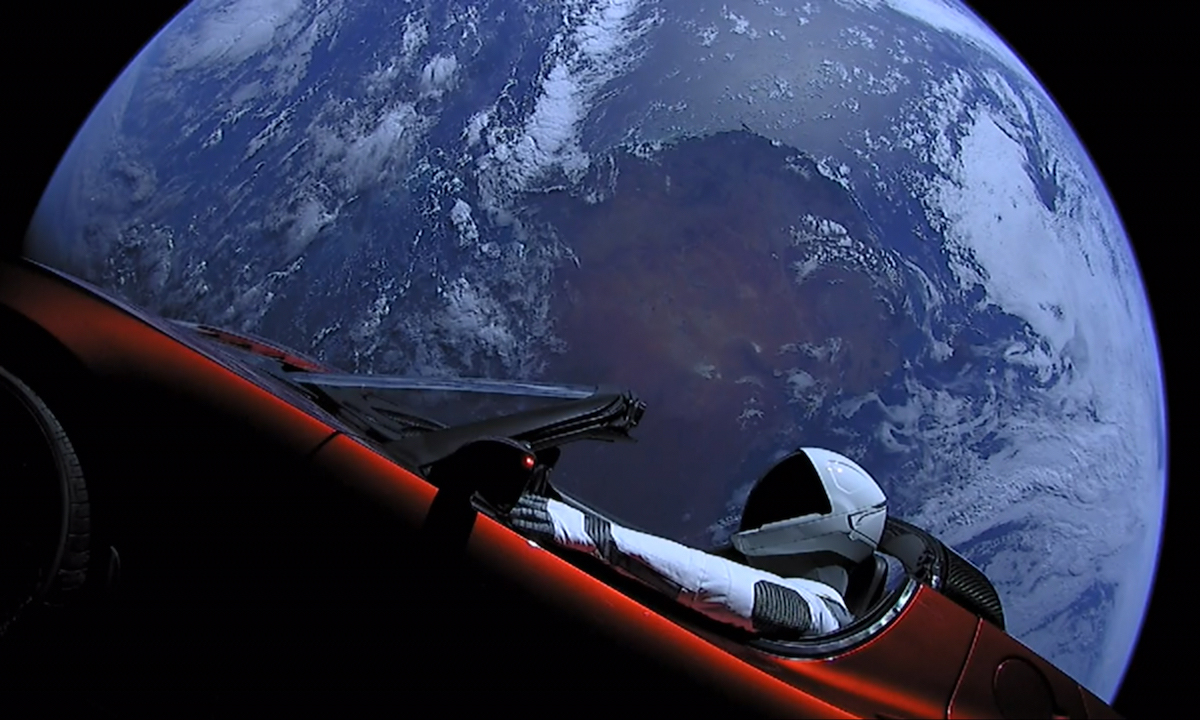 Elon Musk lanzó un Tesla Roadster al espacio.