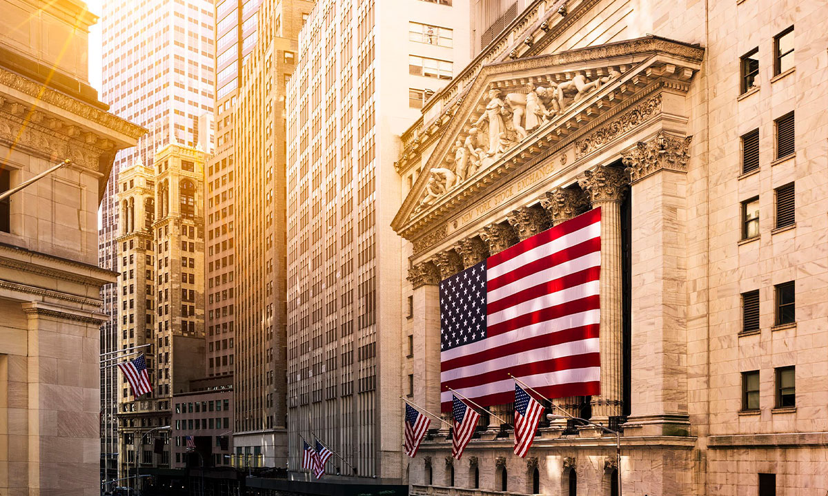 Wall Street cierra mixto, pero sus principales índices alcanzan su octava semana ganadora