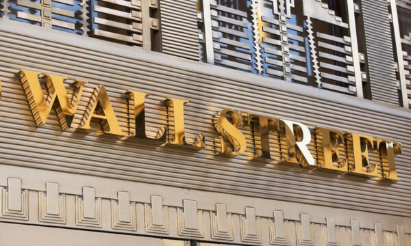 Wall Street se pinta de verde ante optimismo por las tasas de interés