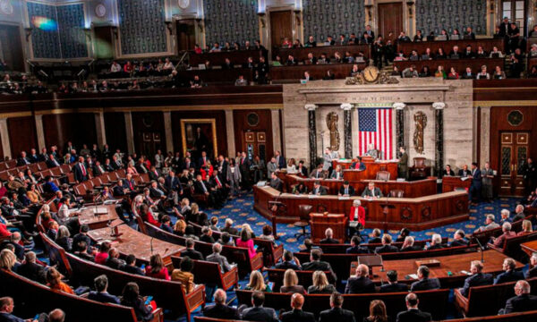 Legisladores de Estados Unidos acuerdan límite de gastos para evitar el cierre del gobierno