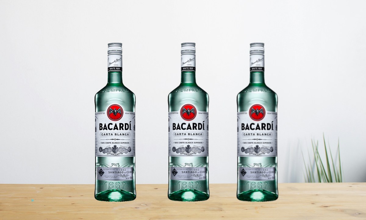 La familia Bacardi, que ha administrado la empresa de bebidas por cinco generaciones