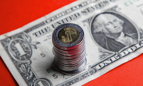 Peso mexicano se mantiene plano tras datos de empleo de EU y las minutas de Banxico