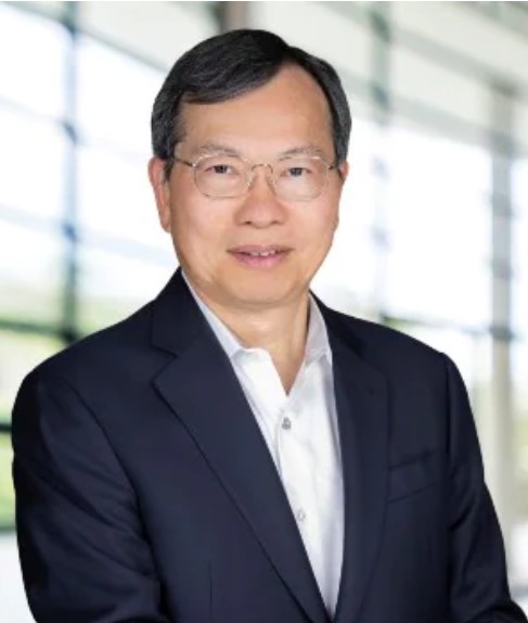Charles Liang, uno de los millonarios que incrementó su fortuna con el AI