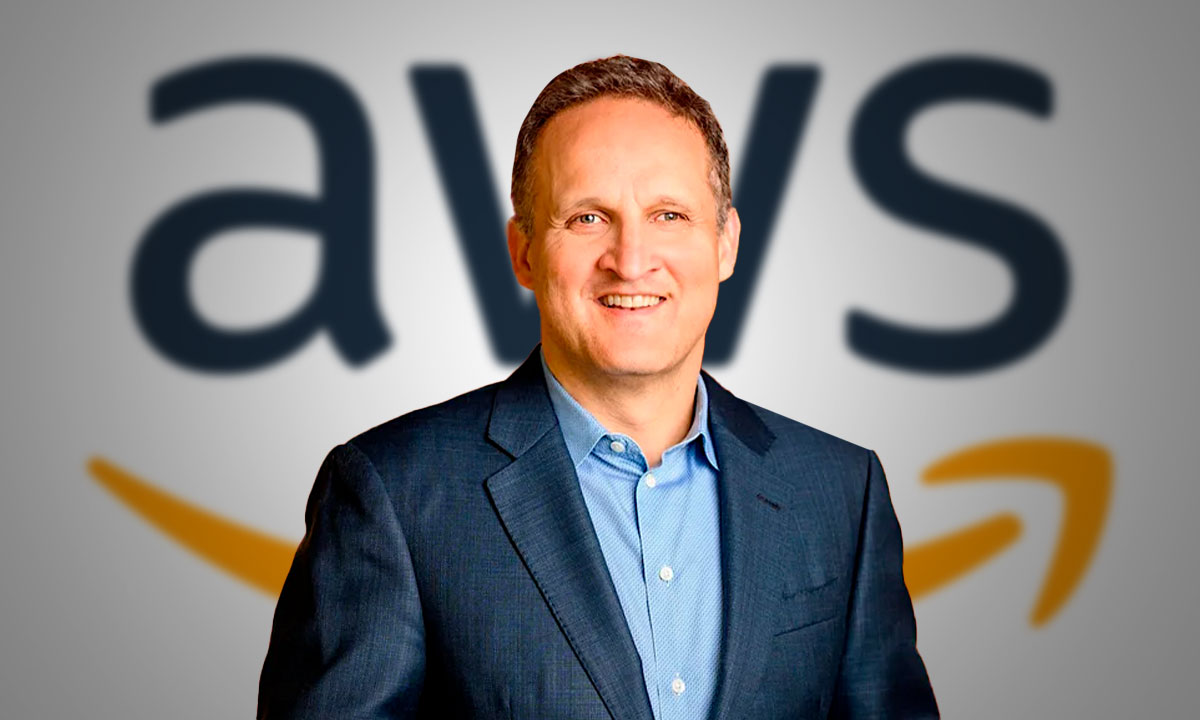 Adam Selipsky dimitirá como CEO de Amazon Web Services