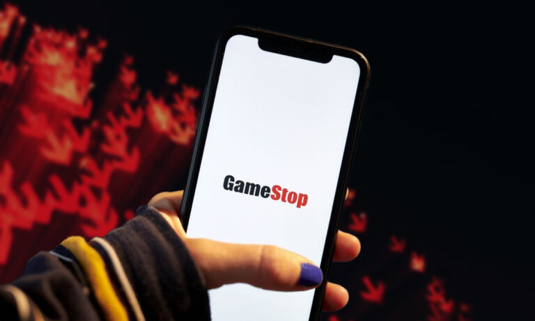 Se esfuma la euforia por las ‘acciones meme’: títulos de GameStop caen 25%