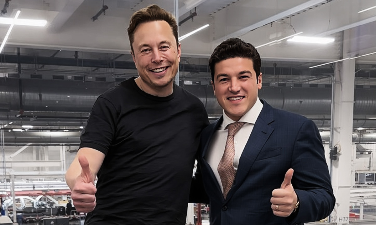 Donald Trump ‘hace dudar’ a Elon Musk sobre la planta de Tesla en México