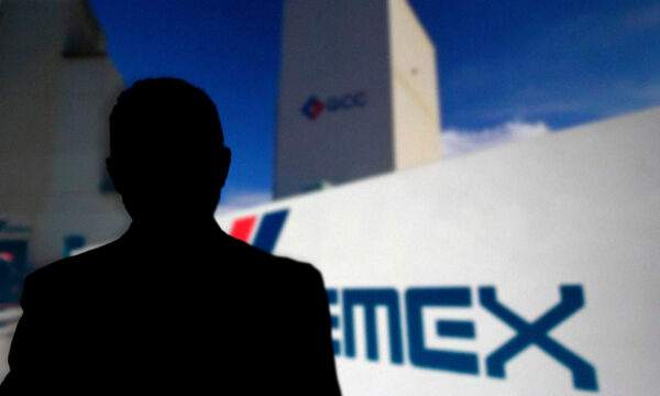 ¿Qué empresario es el accionista mayoritario de Cemex?