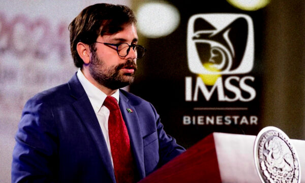 Claudia Sheinbaum nombra a Alejandro Svarch Pérez como nuevo director del IMSS-Bienestar