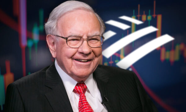 Warren Buffett reduce nuevamente su participación en BofA; ahora vende acciones por 981.9 mdd