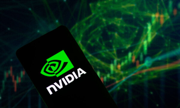 Nvidia supera las expectativas con su reporte trimestral; entonces, ¿por qué sus acciones caen?