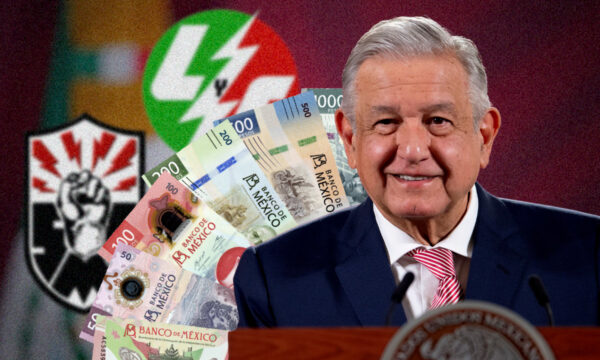 AMLO firma convenio para otorgar pensiones vitalicias a extrabajadores de Luz y Fuerza del Centro