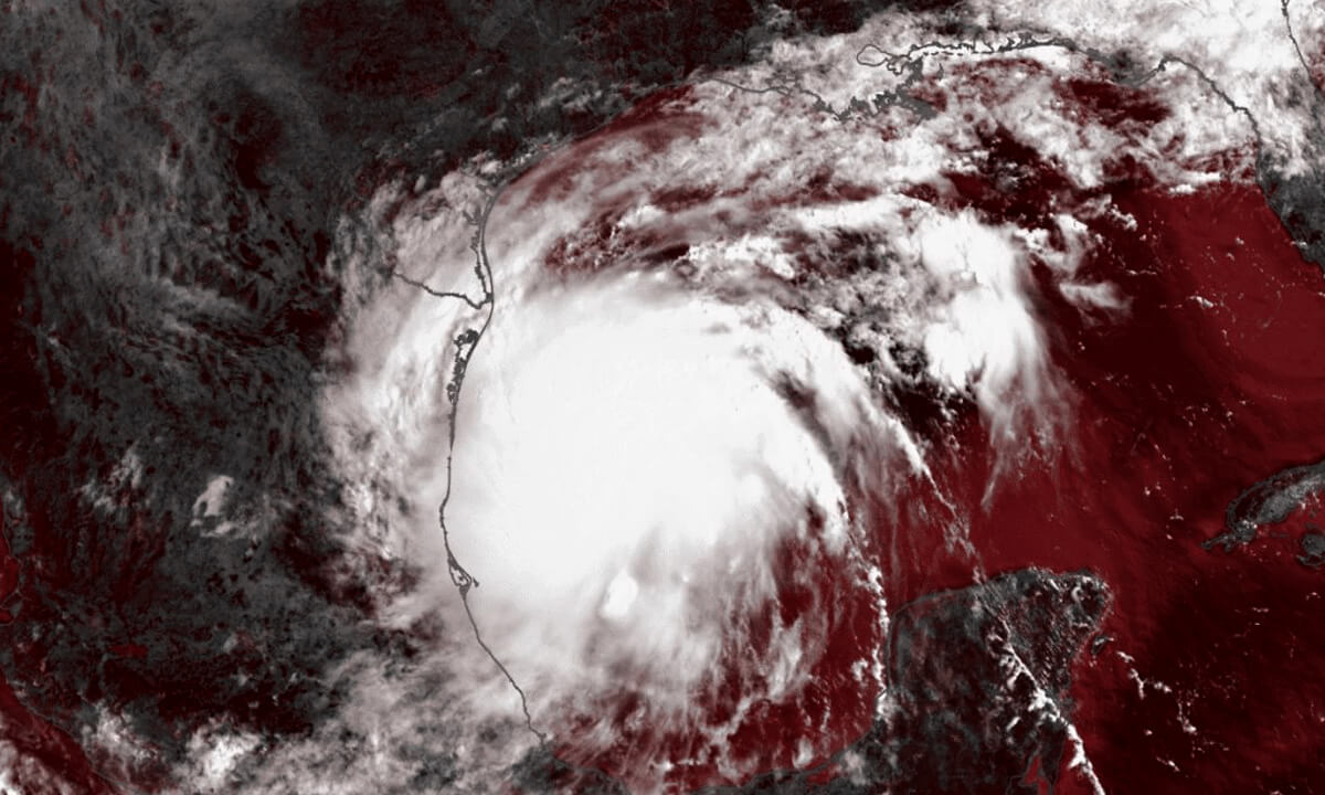 Francine avanza con fuerza en el Golfo de México; podría convertirse en huracán categoría 2