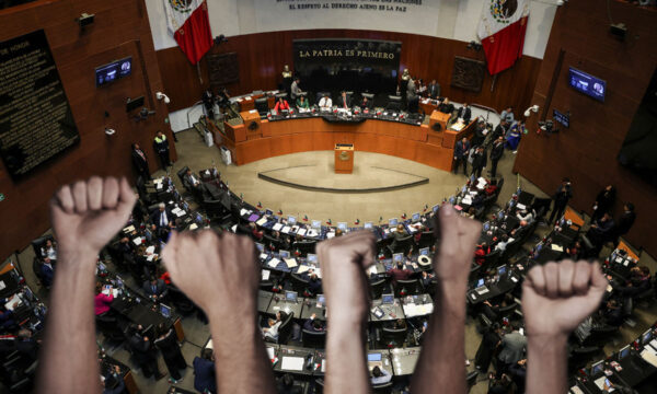 Senado suspende sesión sobre Reforma al Poder Judicial; manifestantes irrumpen recinto